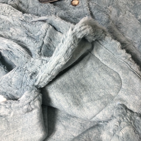 Reformation Polar Coat Sky Faux Fur - Picture 7 of 8